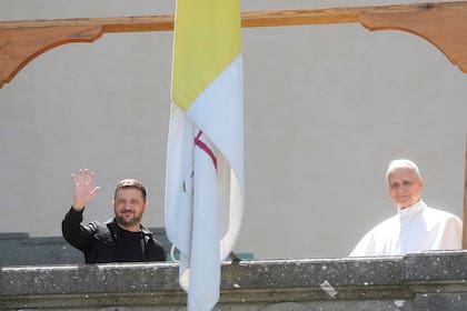 Zelensky se reunió con el Papa y proponen al Vaticano para diálogos de paz de Ucrania