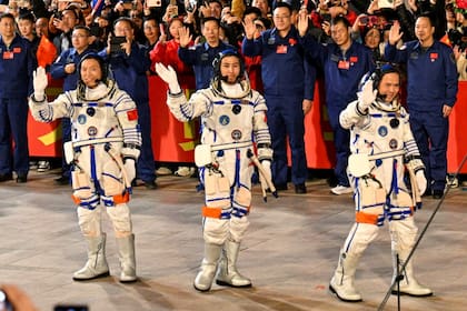 Zhang Lu, Wu Fei y Zhang Hongzhang están varados en la estación espacial Tiangong