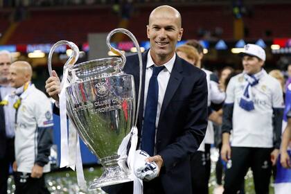 Zidane, campeón de la Champions con Real Madrid como futbolista y DT. 