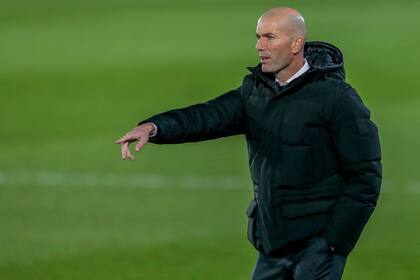 Zinedine Zidane mantiene la fórmula de la vieja escuela