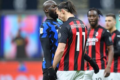 Lukaku anotó para el Inter, mientras que Ibrahimovic se fue expulsado