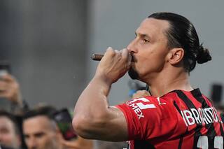 Mientras se recupera de una larga lesión, Zlatan Ibrahimovic disfruta de unas lujosas vacaciones