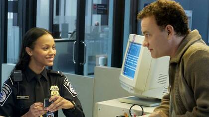 Zoe Saldana en un entrañable papel en La terminal, el film de Steven Spielberg protagonizado por Tom Hanks