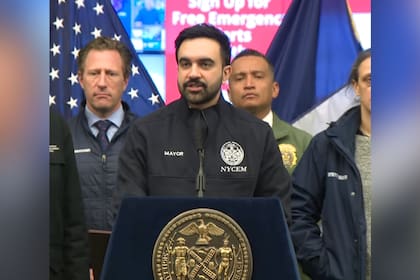 Zohran Mamdani anunció la suspensión de clases presenciales en la ciudad de Nueva York para este lunes