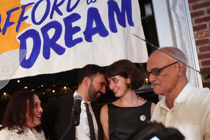 Zohran Mamdani es hijo de la reconocida cineasta Mira Nair y el académico Mahmood Mamdani (AP Foto/Heather Khalifa)