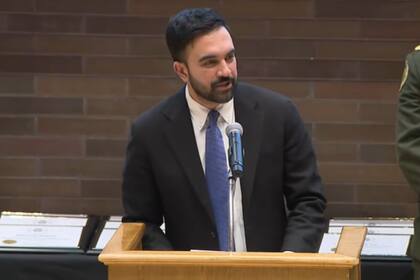 Zohran Mamdani pronunció un discurso en la ceremonia del DSNY