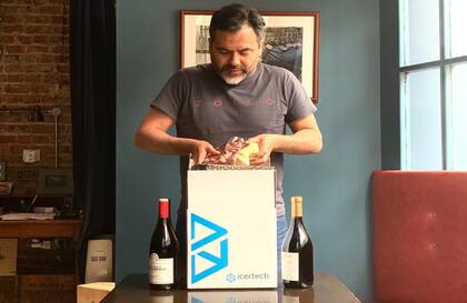 Diego Jacquet lanzó y la barbecue box de Zoilo, con todo listo para hacerse un asado argentino en Londres.