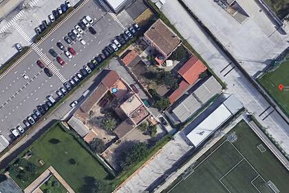 Zona ampliada de las casas rodeadas por la deportiva Joan Gamper