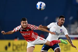 Estudiantes resistió en el clásico ante Nacional y sumó un punto muy valioso en la Libertadores