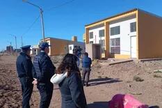 Vaca Muerta: denuncian la usurpación de 60 viviendas a medio construir en Neuquén