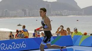 Gonzalo Tellechea en la prueba de triatlon individual