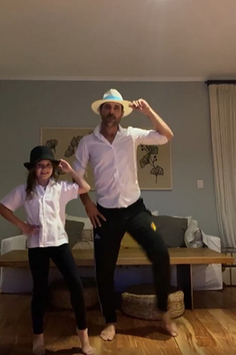 Pedro Alfonso y su hija Oliva bailaron Timber mientras jugaban Just dance (Crédito: Instagram/@pedroalfonsoo)