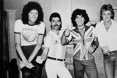 De los camarines con Freddie Mercury a su fanatismo por Fabiana Cantilo, las historias rockeras de Maradona