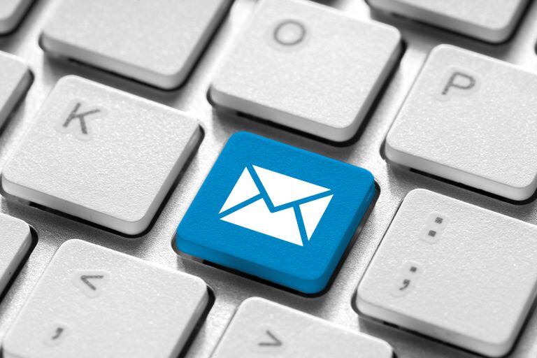 El correo electrónico cumplió 50 años; lo creó Ray Tomlinson en 1971; también fue quien eligió la arroba para diferenciar el usuario de la organización donde se aloja su correo