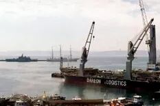 La Fragata Libertad llegó a Chile, pero la tripulación no pudo descender