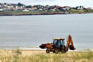Las casas sobre la playa que buscan demoler y una discusión en Uruguay que llega hasta la corona española