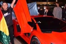 No podía comprar el original y creó un Lamborghini en fibra de vidrio: el resultado fue aplaudido en las redes