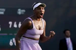 A los 43 años, Venus Williams sigue en carrera: su valiosa victoria tras jugar más de tres horas