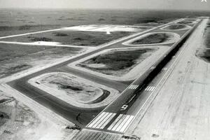 Cómo el aeropuerto ‘más grande del mundo’ se convirtió en una pista abandonada en Florida