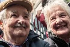 El particular consuelo de "Pepe" Mujica a su esposa por su mano quebrada que involucra a Scioli