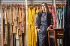 La diseñadora que vendió 400 vestidos de egresadas en dos meses y que conquista a nuevas generaciones