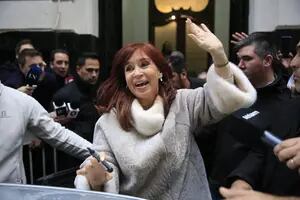 Cristina Kirchner retomará en septiembre su campaña autónoma