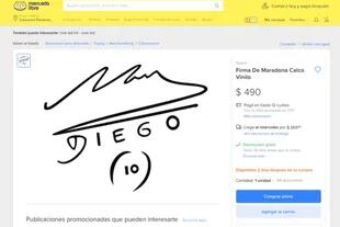 En Mercado Libre se pueden encontrar calcomanías con el autógrafo del 10 a $490