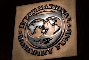 El Fondo Monetario Internacional flexibilizaría este viernes las metas de acumulación de reservas para la Argentina (AP foto/Andrew Harnik)