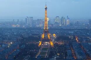 En Europa, publicar una foto de la torre Eiffel requiere un permiso de la la Sociedad de Explotación de la Torre Eiffel