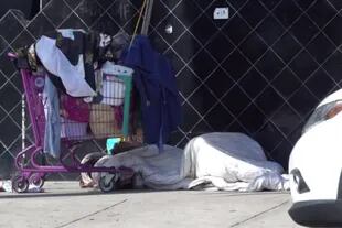Loni Willison fue fotografiada durmiendo en las calles de Santa Mónica, en Los Ángeles. (Foto: Gentileza Daily Mail)
