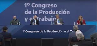 El intercambio entre José Martins, del Consejo Agroindustrial y Martín Guzmán ocurrió durante un panel compartido en el Congreso de la Producción y el Trabajo