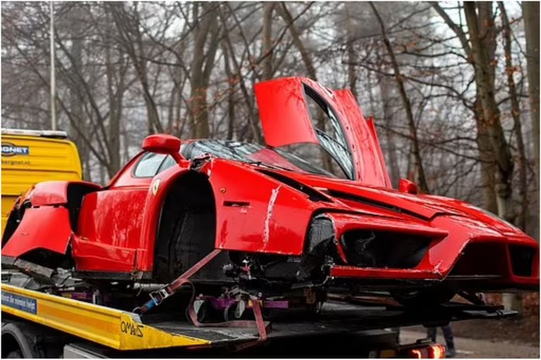 Un mecánico chocó una Ferrari de más de US$3 millones cuando la llevaba al concesionario