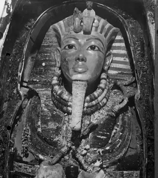 La máscara de oro macizo de Tutankamón