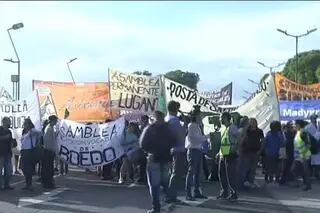 Trabajadores tercerizados protestaban en Aeroparque y fueron desalojados por la Infantería