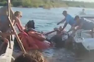 Así fue el rescate de los sobrevivientes del helicoptero que se estrelló en el río Paraná