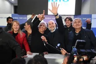 Claudio Poggi, con Horacio Rodríguez Larreta, Gerardo Morales y Martín Lousteau