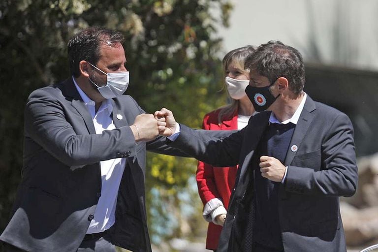 Axel Kicillof en la Fieta de la Flor en Escobar