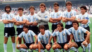 Una imagen clásica del plantel argentino que salió campeón en el Mundial de México 86.