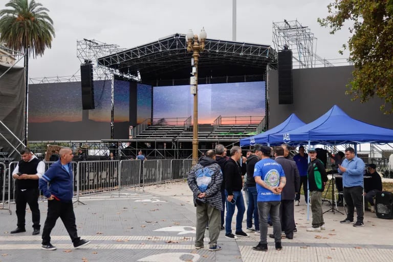 Acto K: culto al personalismo para celebrar el fracaso