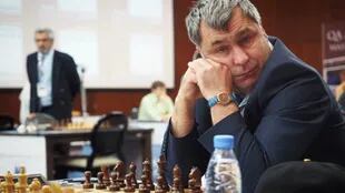 El ucranio Vassily Ivanchuk, a los 47 años, se mostró más rápido que los jóvenes ajedrecistas