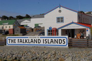 Malvinas: impulsa el Gobierno becas para los isleños - LA NACION