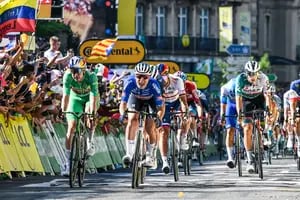 La historia del ciclista que soportó burlas y críticas, y ahora lidera el Tour de Francia