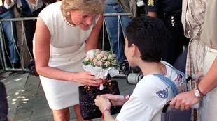 En su visita a la Argentina, recibió flores de un paciente en ALPI