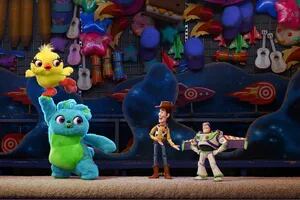 Toy Story 4, el trailer: Woody debe salvar a un juguete con crisis de identidad