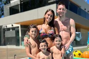 Antonela Roccuzzo publicó una postal familiar de los Messi en modo verano
