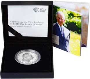 En 2018, la Royal Mint emitió una moneda con el rostro de Carlos para conmemorar su 70 cumpleaños
