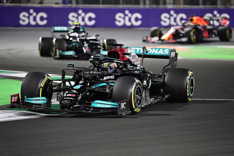 Lewis Hamilton se quedó con el GP de Arabia Saudita