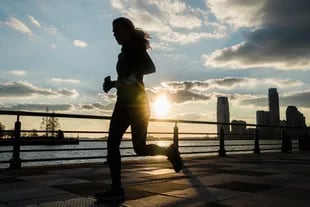 Oamenii cu cancer nu vor să se angajeze prea mult în antrenamentul lor, așa că informalitatea alergării este o opțiune compatibilă.