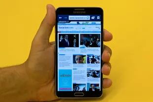 El Samsung Galaxy Note 3 tiene una pantalla de 5,7 pulgadas, 3 GB de RAM y un chip de 8 núcleos