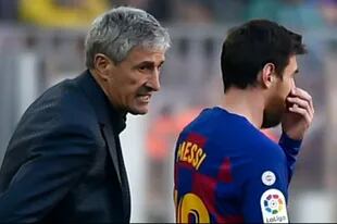 El Barça de Quique Setién y Lionel Messi es el puntero de la liga española y está en los octavos de final de la Champions League, pero no sabe qué será de los torneos.